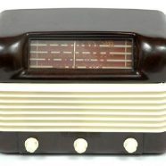 Mid Coast Pickers Episode #2- A 1947 HMV Radio!